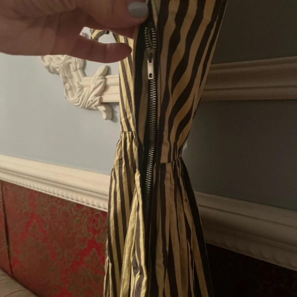 Perfect Vintage Dress with Stripes & Bows - Picture 3 of 4